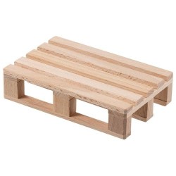 Une palette en bois pour mettre sur les grues en bois 